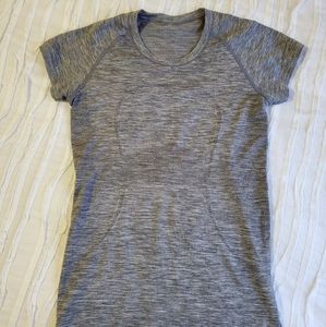 Lululemon Swiftly Tech Shirt 🍋